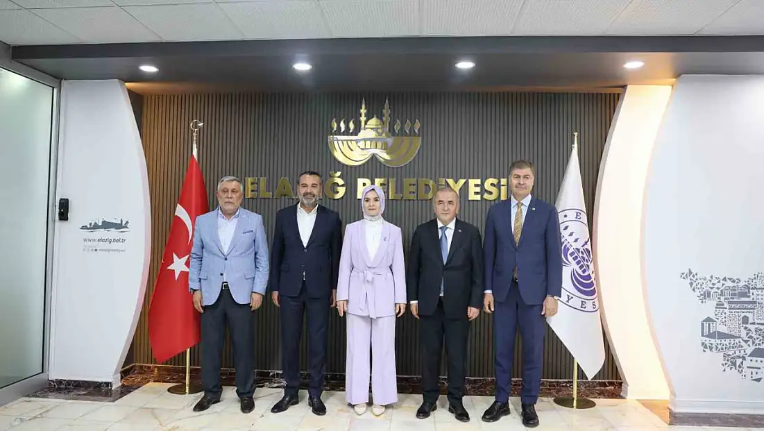 Bakan Göktaş'tan AK Parti İl Başkanlığı ve Elazığ Belediyesine ziyaret