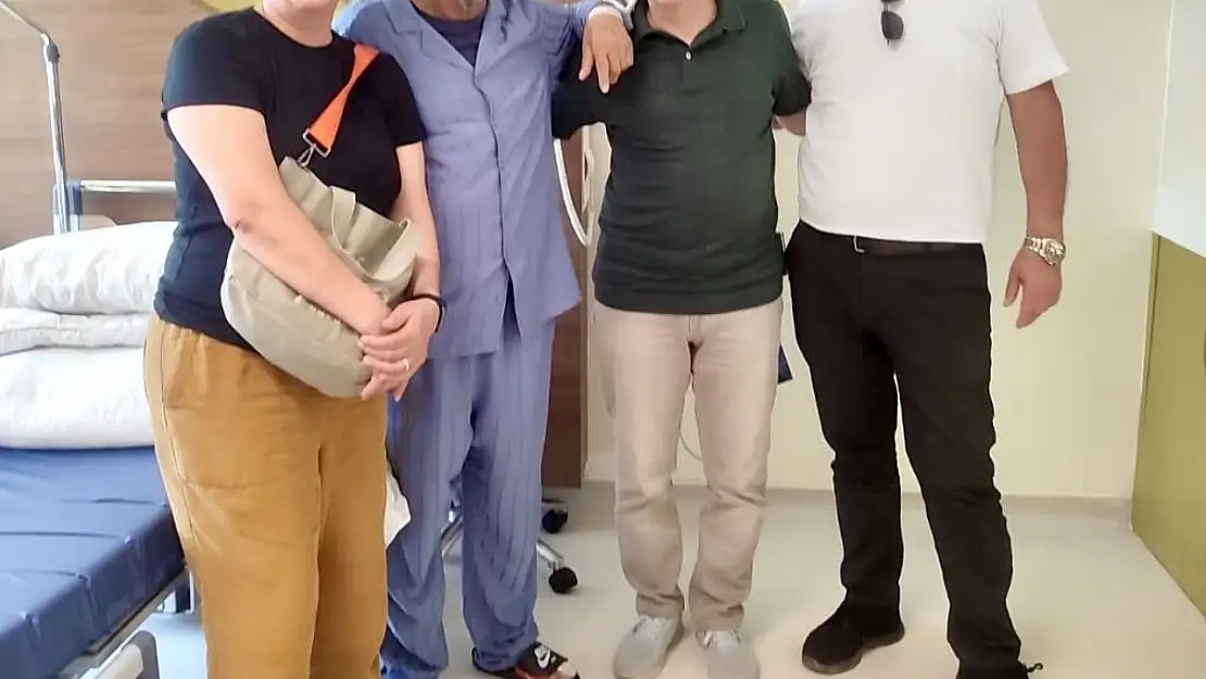 Alman doktorların 'yaşayamaz' dediği hastayı Türk hekimler hayata döndürdü