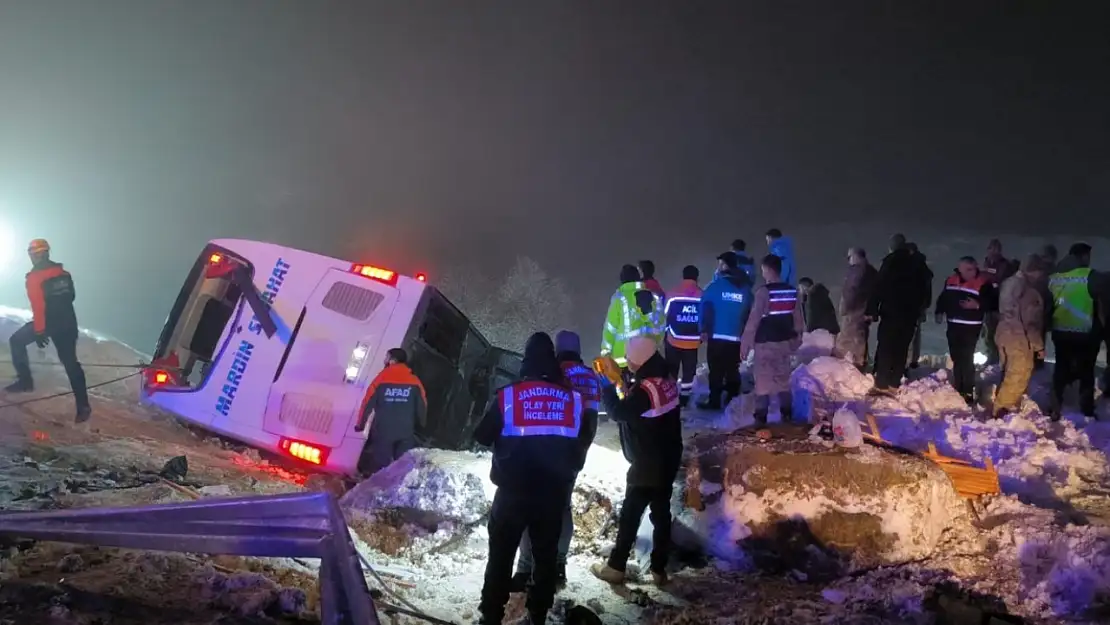 Bingöl' de Feci Kaza 4 Ölü, 32 Yaralı!