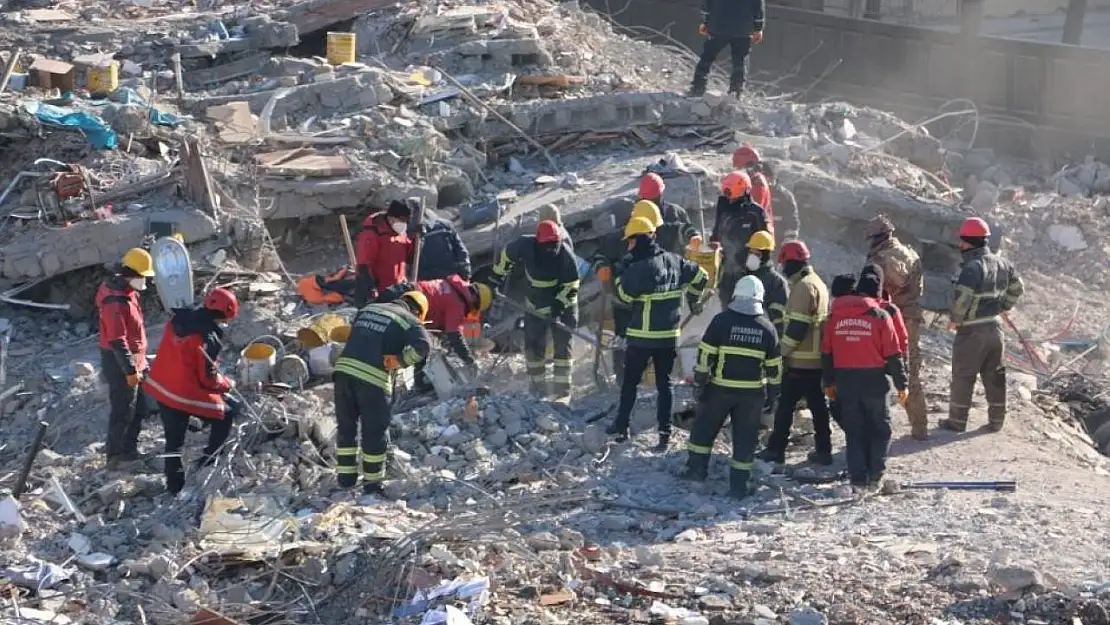 Depremde 100 kişinin hayatını kaybettiği Hisami Apartmanı davası sanıklarının cezası hukuka uygun bulundu