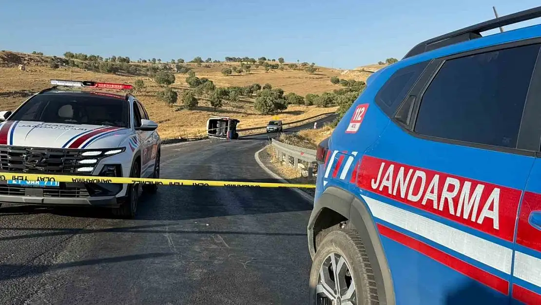 Diyarbakır'da kadınları taşıyan minibüs devrildi: 1 ölü, 15 yaralı