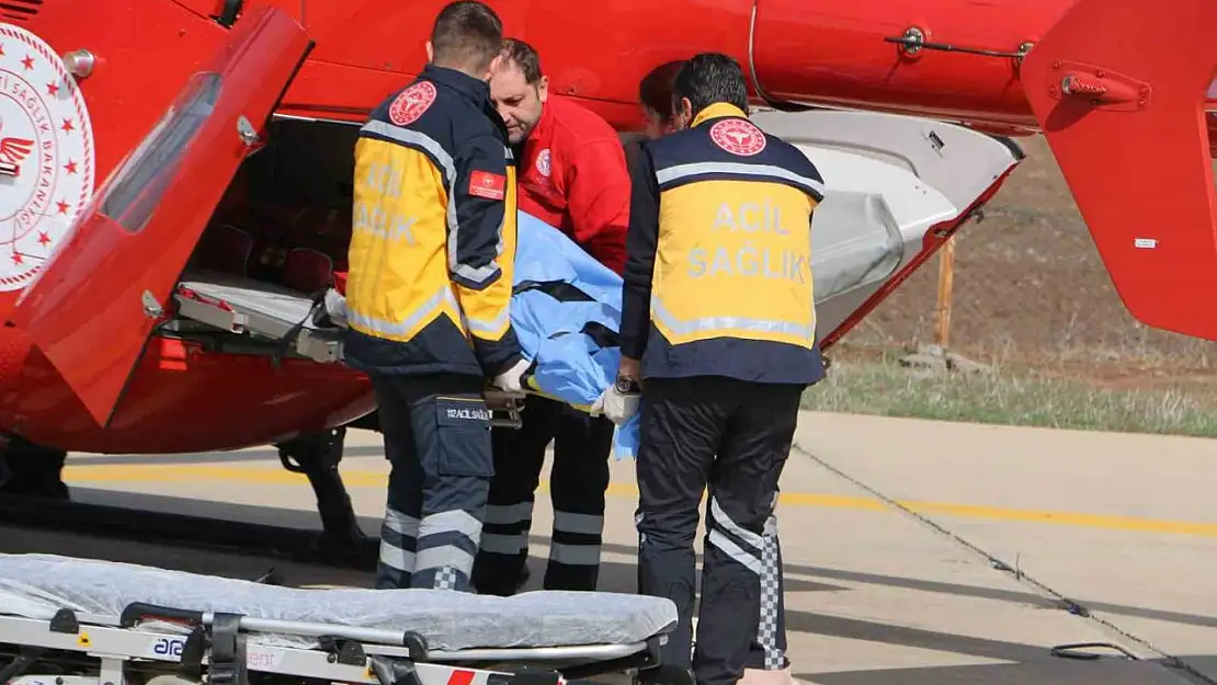 Diyarbakır'da kalp krizi geçiren kadın ambulans helikopterle hastaneye sevk edildi