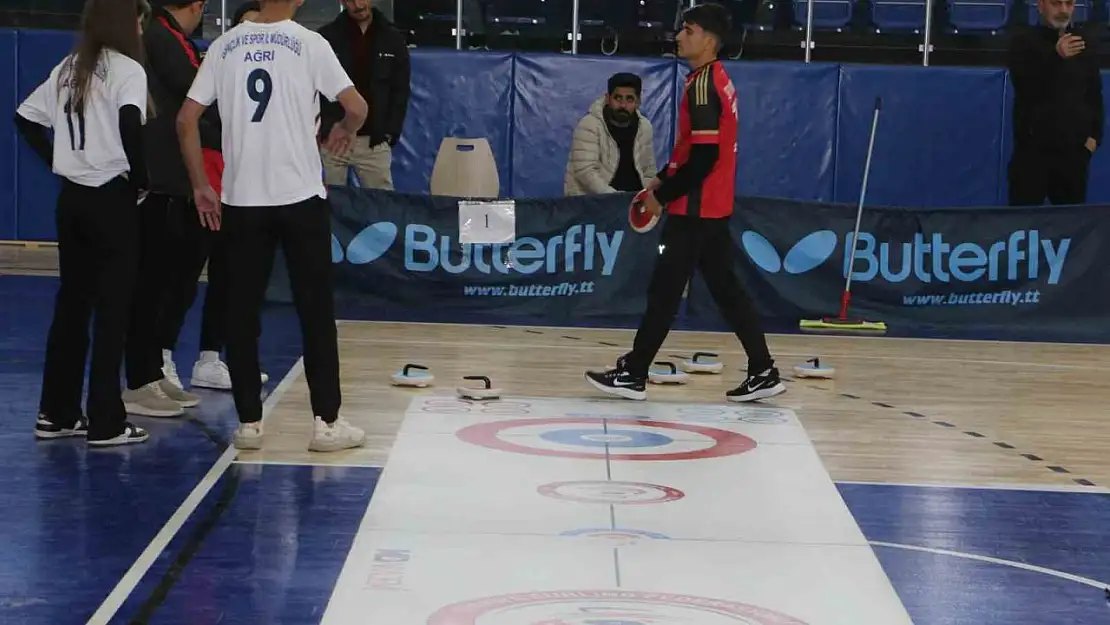 Diyarbakır ilk kez 'Floor Curling' turnuvasına ev sahipliği yaptı