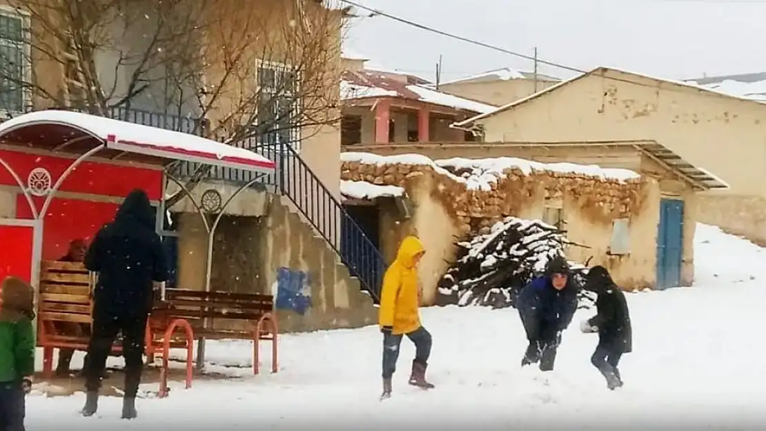 Doğanşehir'de eğitime kar engeli