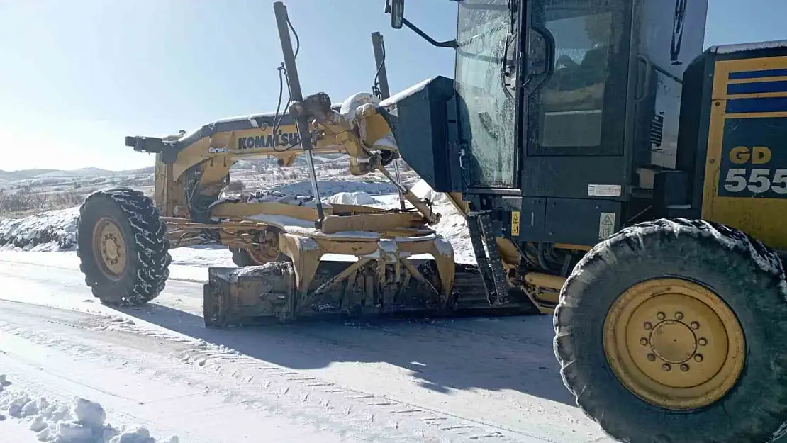 Elazığ'da 27 köy yolu ulaşıma kapandı