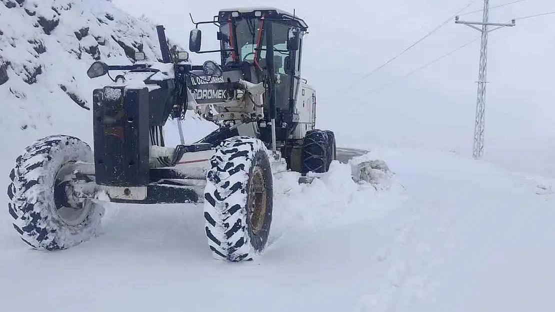 Elazığ'da 5 köy yolu ulaşıma kapandı