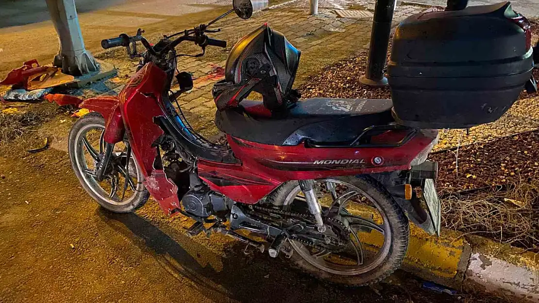 Elazığ'da motosiklet çocuğa çarptı: 1'i ağır 2 yaralı