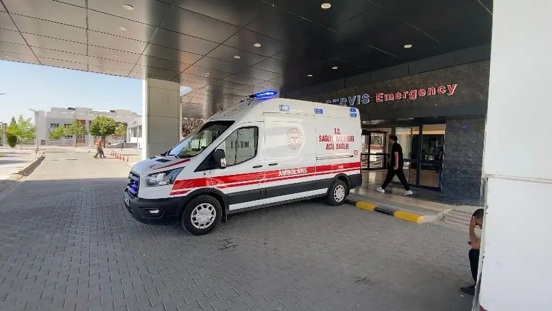 Elazığ'da trafik kazası: 2'i ağır 4 yaralı