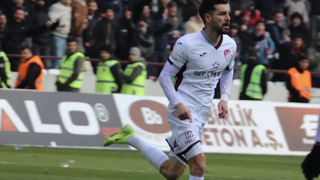 Elazığspor'da Vanspor FK maçının kahramanı Alpay Koldaş