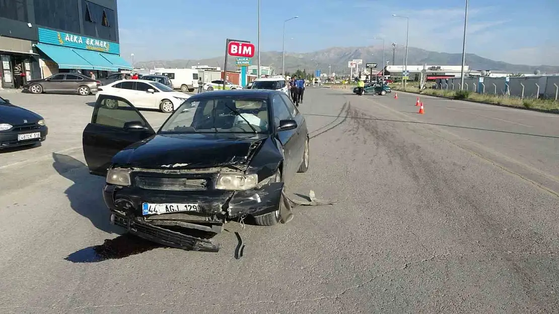 Kazaya karıştı, aracını bırakıp kaçtı