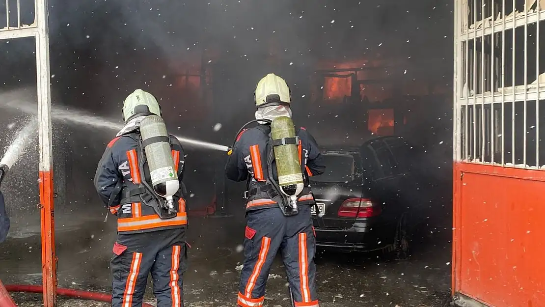 Malatya'da korkutan iş yeri yangını