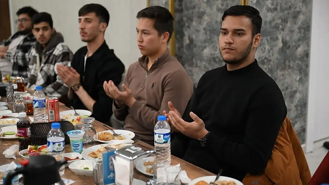 Malatya'da kültürleri buluşturan iftar programı