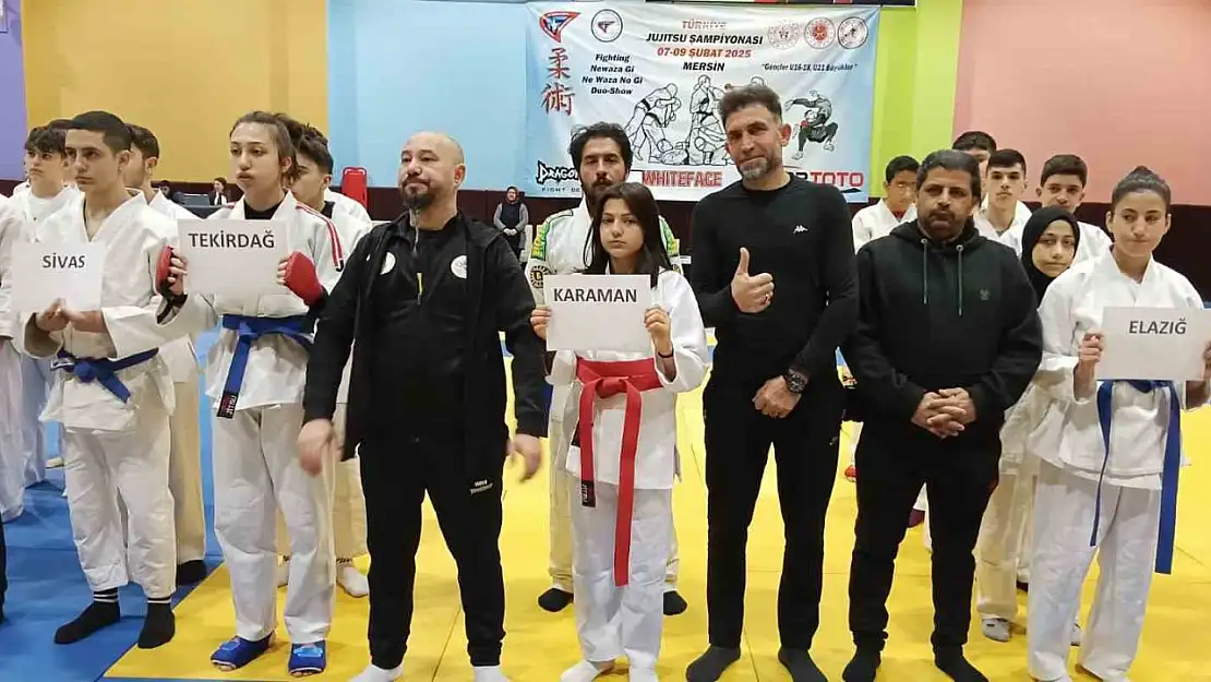 Muay Thai'de Elazığ, madalyaları kaptı