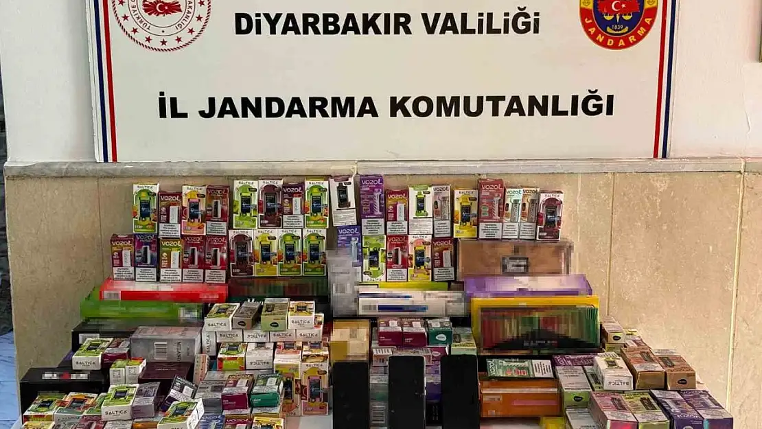 Sosyal medyada boş elektronik sigara kutularını dolu gibi gösterip dolandırıcılık yapan 2 kişi tutuklandı