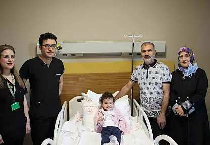 24 aylık bebekten 1.5 santimlik taş alındı: Süper mini PNL ile büyük başarı