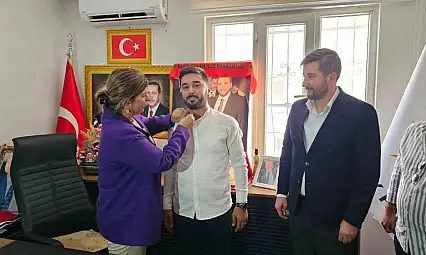 Diyarbakır'da CHP'den AK Parti'ye katılım: Rozetleri Suna Kepolu Ataman taktı