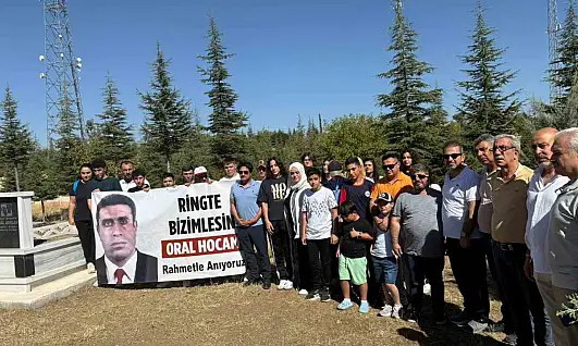 Boksör Oral Arslan kabri başında anıldı