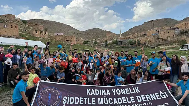 Çocuklar düzenlenen etkinlikte doyasıya eğlendi