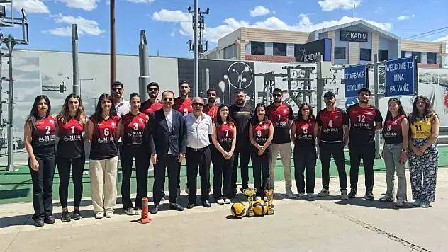 Diyarbakır'da şampiyon oyunculara destek