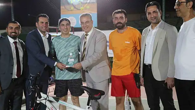 Diyarbakır İl Sağlık Müdürlüğü tenis turnuvası finali gerçekleşti