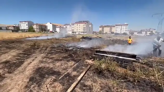 Elazığ'da çıkan yangın maddi hasara neden oldu