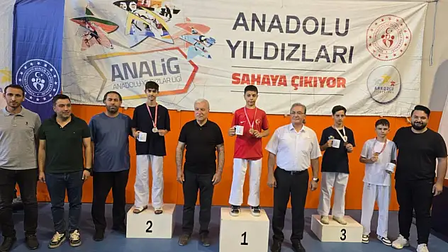 Elazığlı sporcudan karatede Türkiye ikinciliği