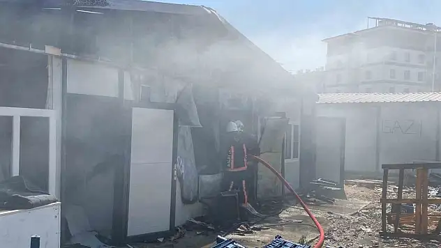 Malatya'da şantiyede korkutan yangın