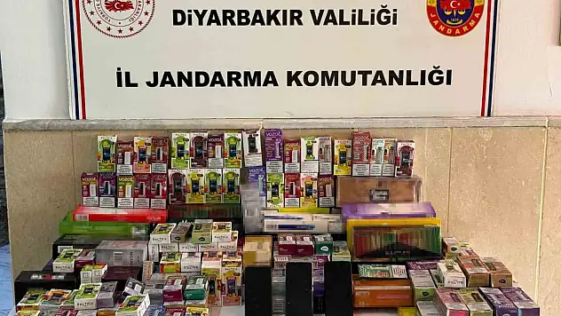 Sosyal medyada boş elektronik sigara kutularını dolu gibi gösterip dolandırıcılık yapan 2 kişi tutuklandı