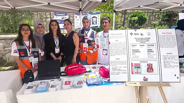 Tunceli'de öğrenciler 4006 TÜBİTAK Bilim Fuarı'nda deprem bilincine dikkat çekti
