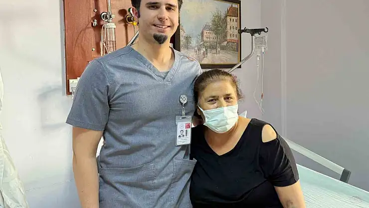 7 yıl boyunca çürümüş böbrekle yaşayan kadın, 4 saatlik ameliyatla sağlığına kavuştu