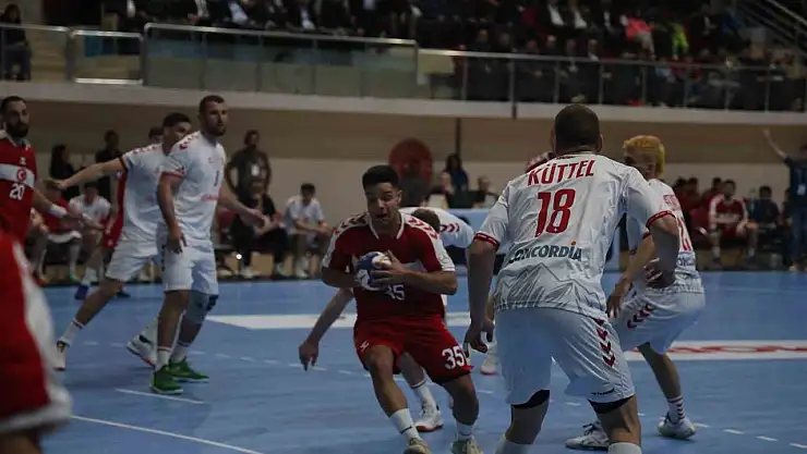 A Milli Hentbol takımı, İsviçre'ye mağlup