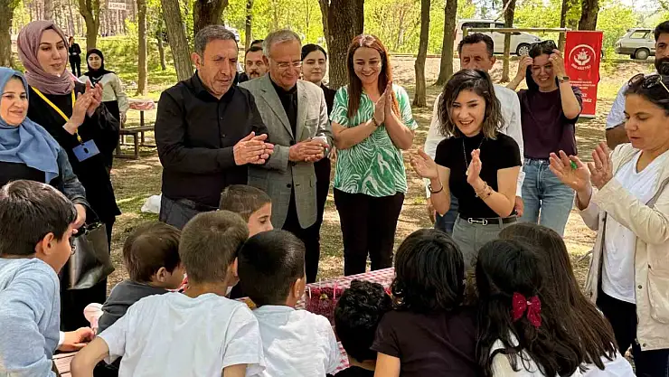 Aile yılı kapsamında 'Ekranlardan Uzak, Kalpten Yakın' etkinliği yapıldı