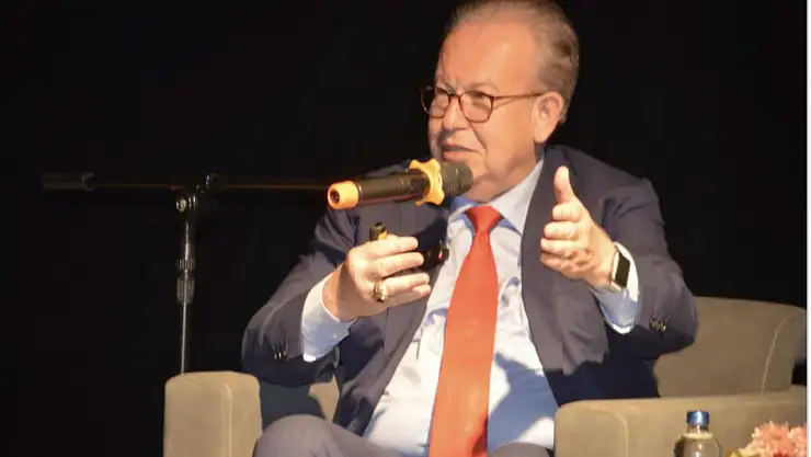 Ak Parti, CHP ve MHP Ayvalık'ta Buluştu: Tümamiral Cihat Yaycı'dan Güçlü Türkiye Mesajı