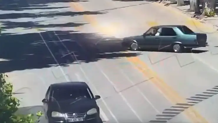 Akçadağ'da besi çiftliği ve odunlukta yangını