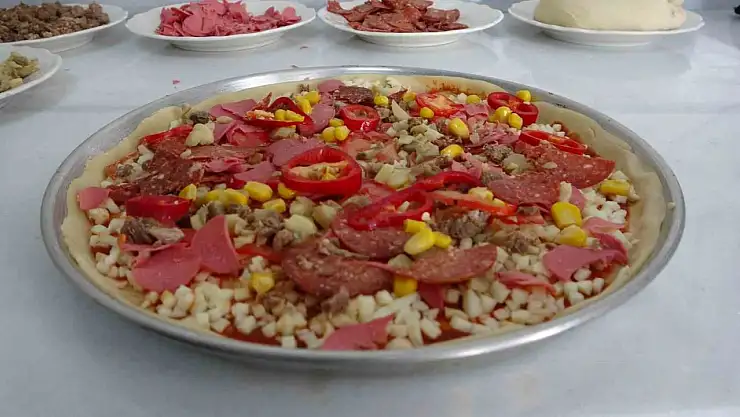 Akçadağ'ın yeni gözdesi: İnce hamurlu pizza, kömbe ve pilavı geride bıraktı