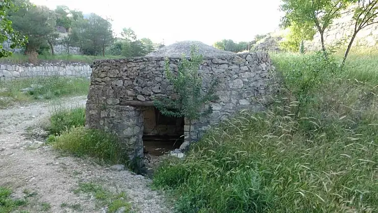 Asırlık Selçuklu çeşmeleri zamana direniyor