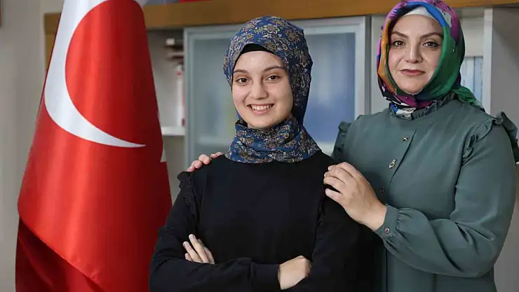 Asrın felaketinde kaybettiği babasına söz verdi, LGS'de Türkiye birincisi oldu