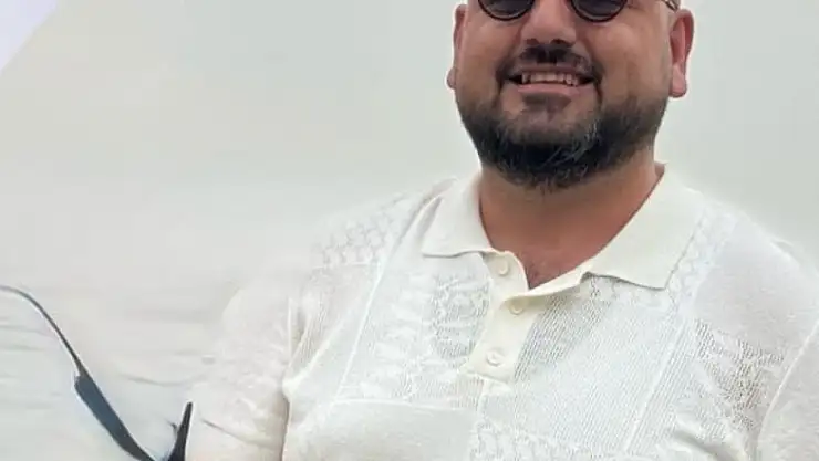 Bahçe duvarına çarpan aracın sürücüsü hayatını kaybetti