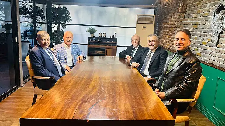 Başkan Dumandağ, iş insanları ve bürokratlarla bir araya geldi