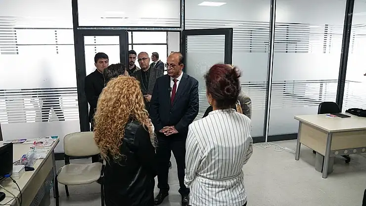 Başkan Geçit, aile danışma ve sağlıklı yaşam merkezindeki hizmetleri inceledi