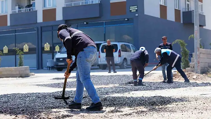 Battalgazi Belediyesi'nden Çamurlu ve Bulgurlu Mahallelerine asfalt hizmeti