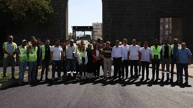 Bucak, asfalt çalışmasını yerinde inceledi