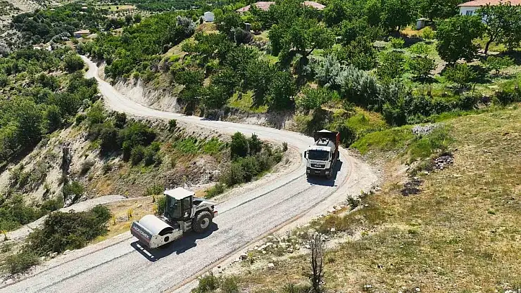 Büyükşehir Belediyesi Bağköy Mahallesi'nin yolunu güvenli hale getirdi