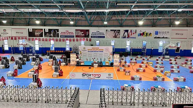 Büyükşehir'den Amatör Spor Kulüplerine 10 Milyon TL'lik Malzeme Desteği