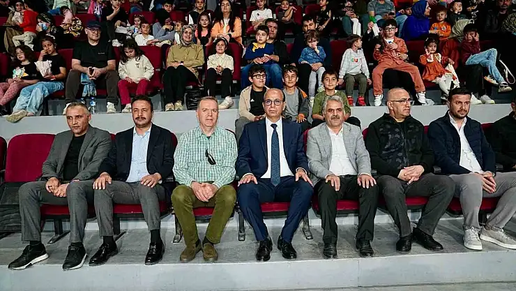 Cambaz Mithat 'Yetenek Sirkiniz' gösterisi renkli ve heyecanlı anlara sahne oldu