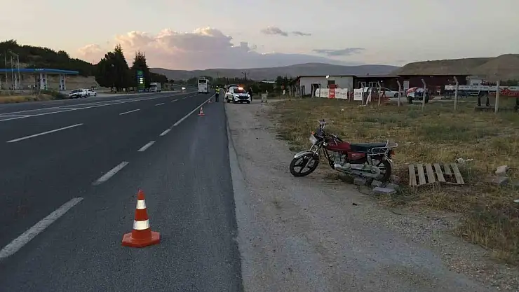 Darende'de otomobil motosiklete çarptı: 1 yaralı