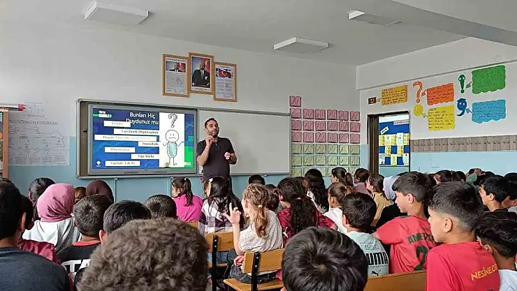 Dicle'de ortaokul öğrencileriyle bilim söyleşisi gerçekleştirildi