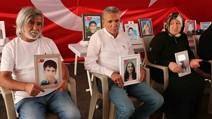 Diyarbakır anneleri bayramda da çadırdan ayrılmadı, eylemlerine devam etti