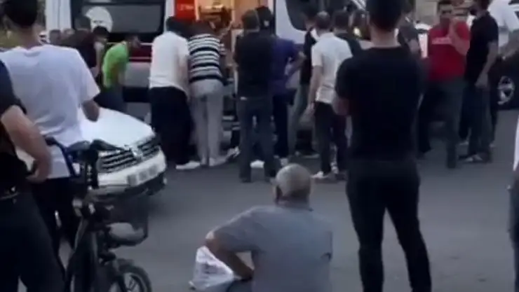 Diyarbakır'da 2 kişinin öldüğü silahlı kavgada acı detay: Eşiyle çocuğunu parka götürürken kurşunların hedefi olmuş