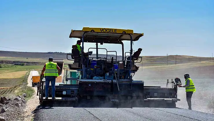 Diyarbakır'da 6 mahallenin grup yolunda asfalt çalışması başlatıldı